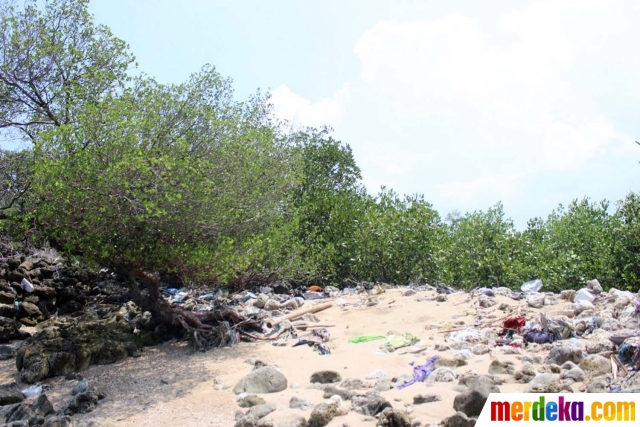 Foto : Keindahan Pantai Kutang yang namanya bikin 