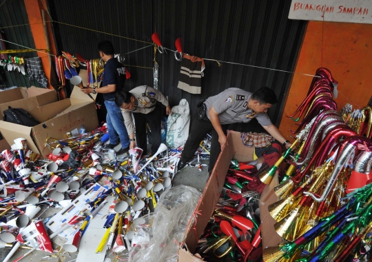 Ini terompet dengan tulisan Arab yang beredar di Jakarta