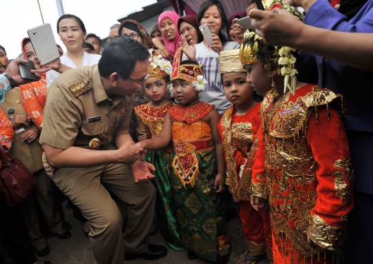 Resmikan taman RPTRA, Ahok disambut antusias anak-anak