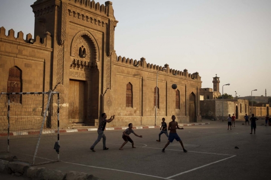 Melihat lebih dekat angkernya Kota Mati di Kairo