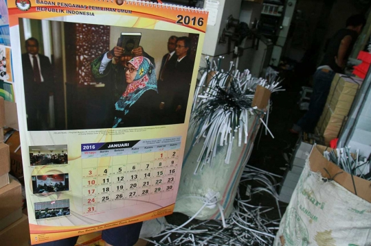 Jelang Tahun Baru, percetakan kalender 2016 membeludak