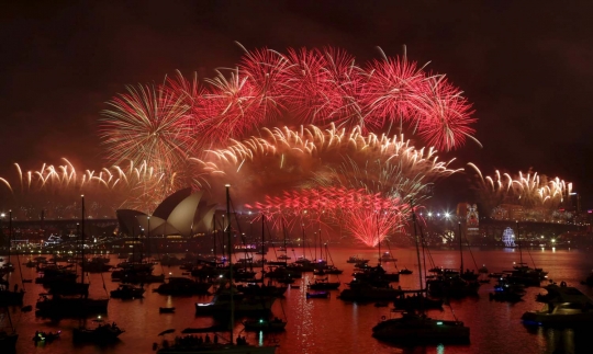 Kemegahan pesta kembang api sambut Tahun Baru di Sydney