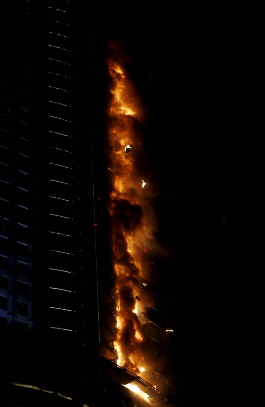 Hotel mewah di Dubai kebakaran saat malam Tahun Baru