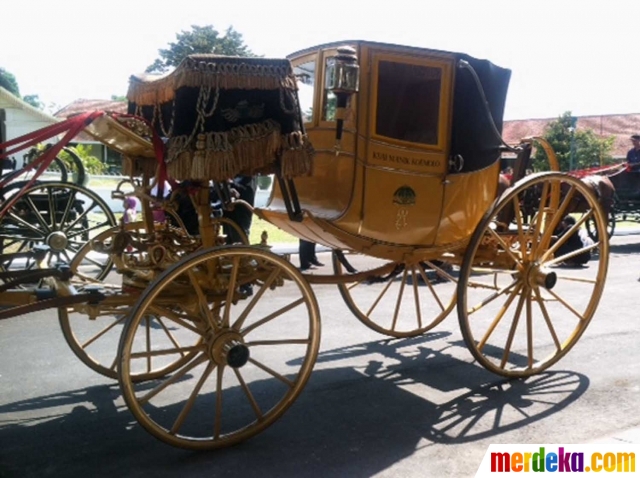 Image result for Kereta kencana keraton paku alaman