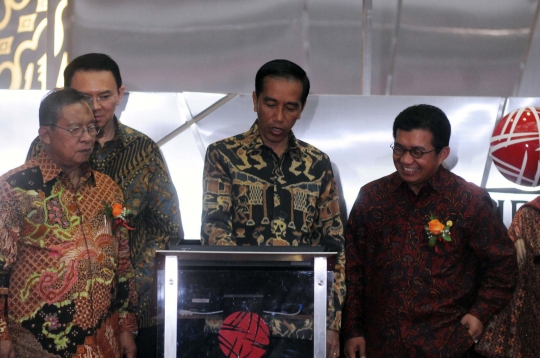 Presiden Jokowi buka perdagangan bursa saham pertama 2016