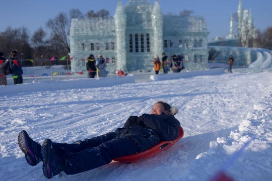 Menapak kemegahan istana es di Festival Harbin International