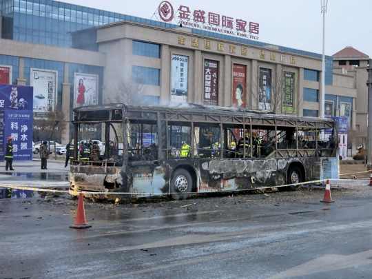 14 Penumpang tewas dalam kebakaran bus di China