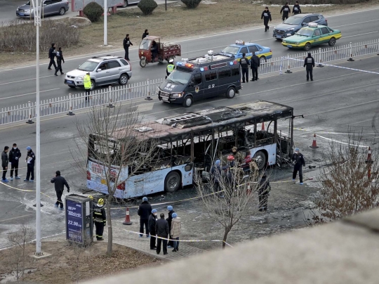 14 Penumpang tewas dalam kebakaran bus di China