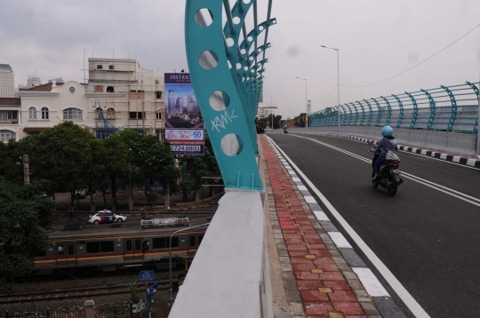 Urai kemacetan, jalan layang Permata Hijau mulai diuji coba