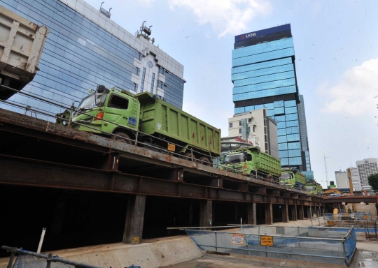 Melihat lebih dekat pembangunan stasiun MRT di Dukuh Atas