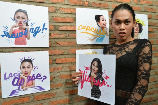 Miss Waria Indonesia luncurkan stiker aplikasi LINE 