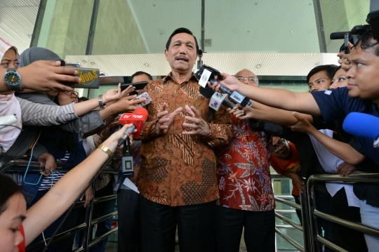 Luhut temui pimpinan KPK bahas kasus pencucian uang