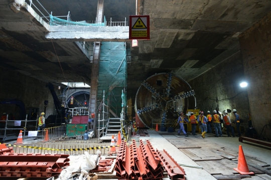 Melihat lebih dekat pengerjaan terowongan MRT di Senayan