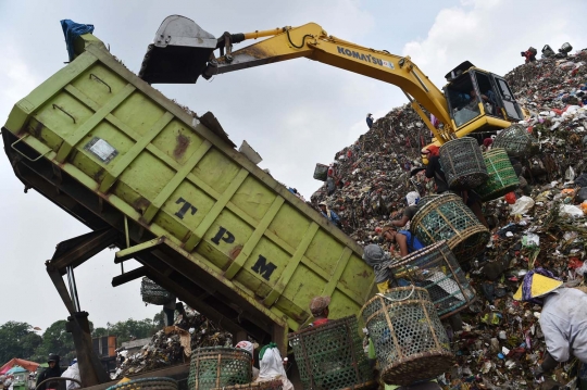 Mencari nafkah dari sampah Ibu Kota