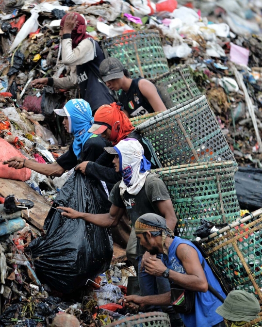 Mencari nafkah dari sampah Ibu Kota