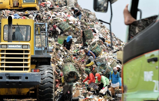 Mencari nafkah dari sampah Ibu Kota