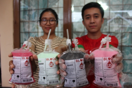 Mengenal Blood Us, minuman 'vampire' dari Malang