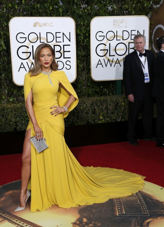 10 Selebriti cantik berpose hot di Golden Globe Awards 2016
