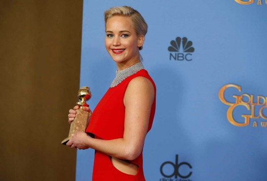 Wajah-wajah cantik peraih trofi Golden Globe 2016