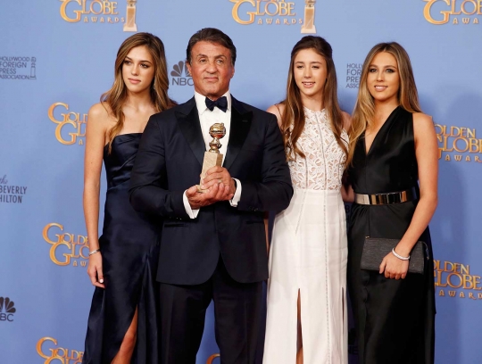 Sylvester Stallone bersama tiga putrinya yang cantik