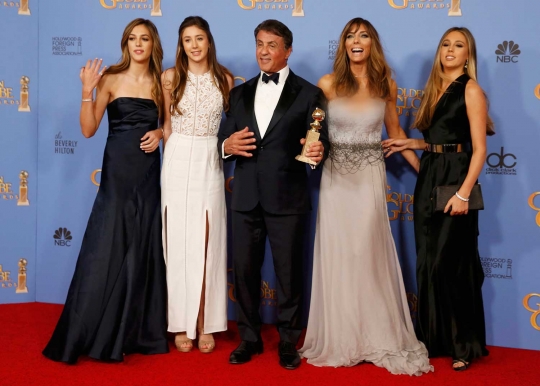 Sylvester Stallone bersama tiga putrinya yang cantik