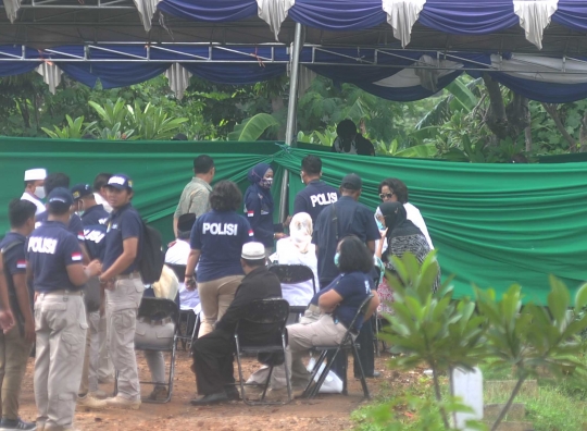 Polisi bongkar makam korban malapraktik Klinik Chiropractic
