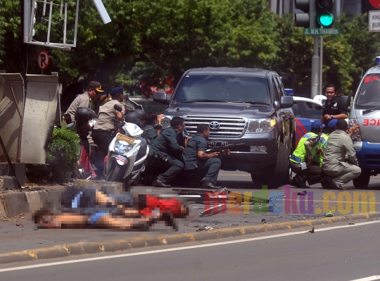 Kameramen beraksi total tangkap momen mendebarkan bom Sarinah