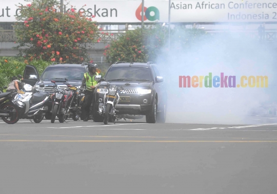 Kepanikan warga saat terjadi serangan teror di Sarinah