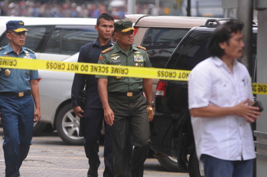 Panglima TNI dan Menko Polhukam tinjau lokasi ledakan di Starbucks