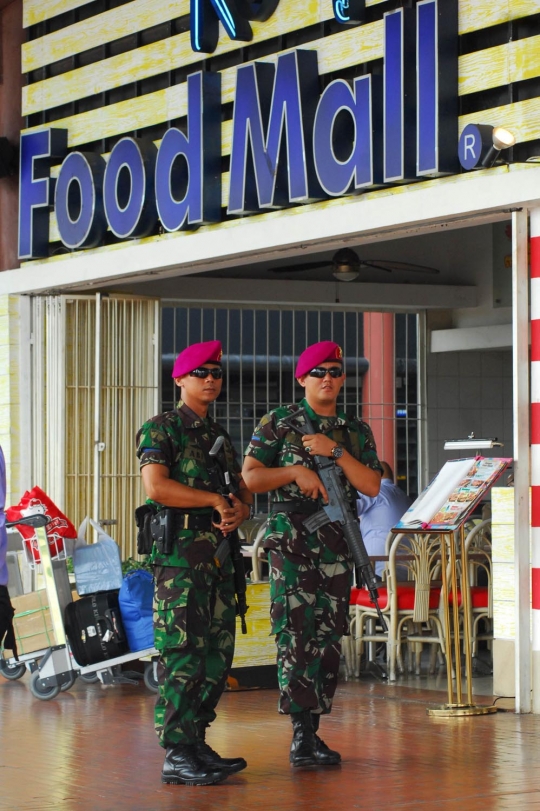 Bom Sarinah, TNI-polisi perketat keamanan Bandara Soekarno Hatta