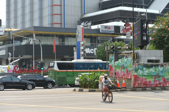 Penampakan Starbucks dan pos polisi Sarinah ditutup pascateror