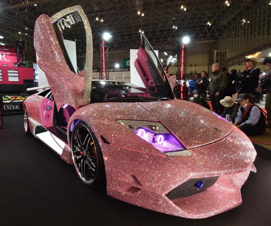 Lamborghini bertabur kristal Swarovski hebohkan Tokyo Auto Salon