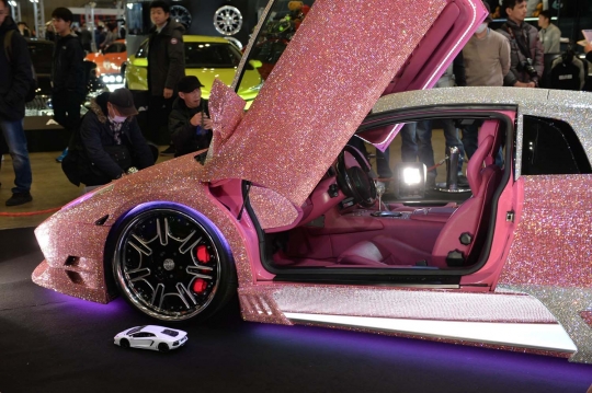 Lamborghini bertabur kristal Swarovski hebohkan Tokyo Auto Salon