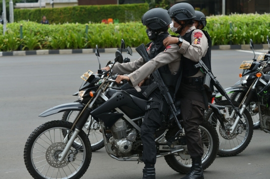 Jakarta Siaga I, polisi bersenjata lengkap patroli pakai motor trail