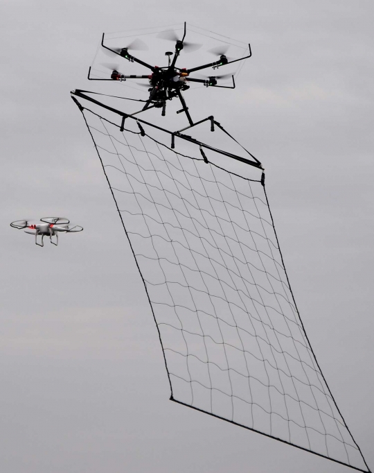 Melihat cara Jepang latihan anti teror pakai drone