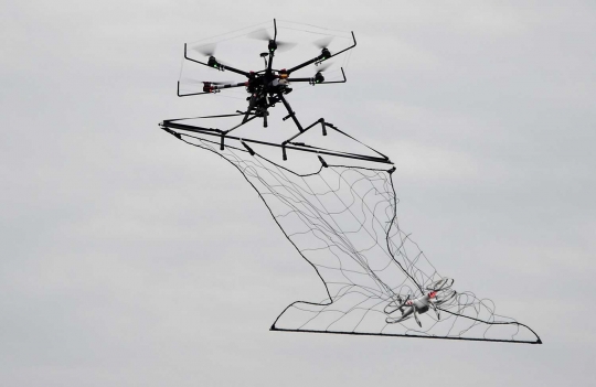 Melihat cara Jepang latihan anti teror pakai drone