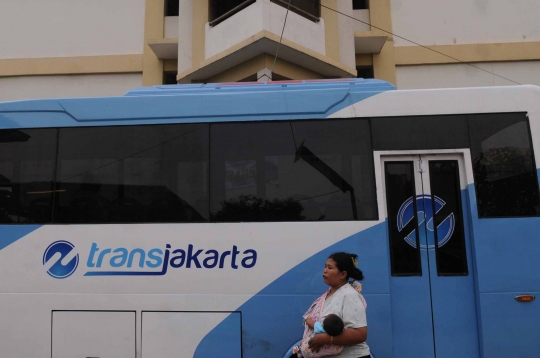 Ini bus Transjakarta gratis untuk penghuni Rusun Cibesel