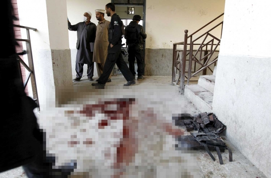 Beginilah suasana mencekam saat Taliban serang kampus di Pakistan