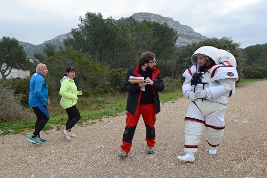 Begini cara ilmuwan Prancis uji ketahanan baju astronaut