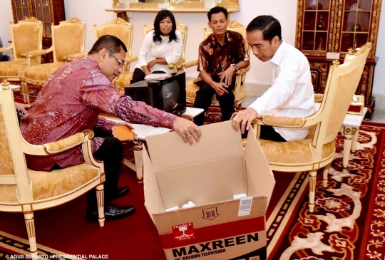 Kusrin si perakit TV murah temui Presiden Jokowi di Istana