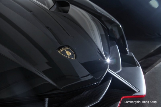 Detail supercar terbaru, Lamborghini Veneno Roadster!