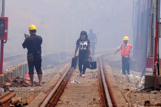 Suasana kepanikan warga saat kebakaran Kampung Bandan