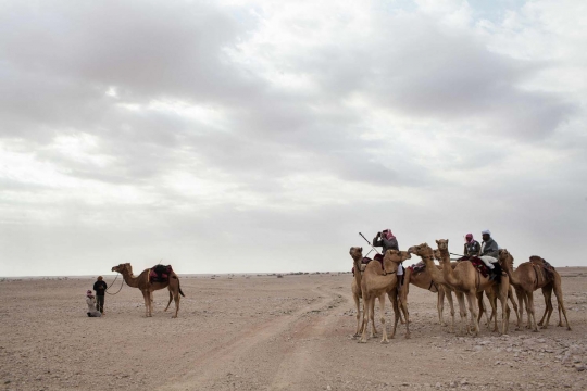 Aksi penjelajah 50 hari lintasi gurun pasir dari Oman ke Qatar
