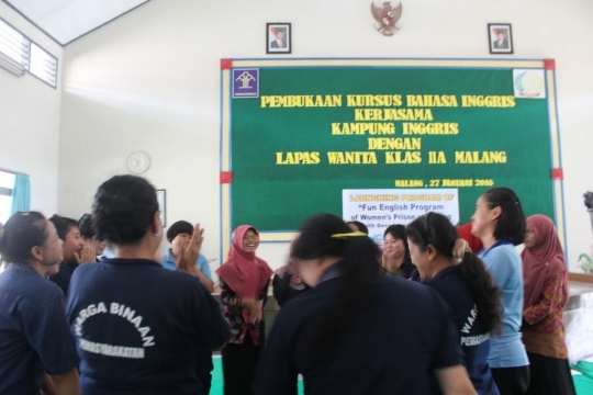 Melihat keseruan napi wanita belajar bahasa Inggris di Lapas Malang