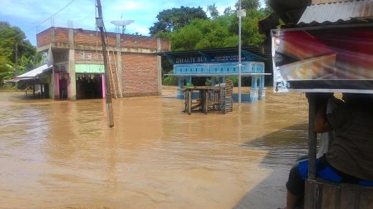 Seperti ini luapan banjir 2 meter yang rendam dua desa di Aceh