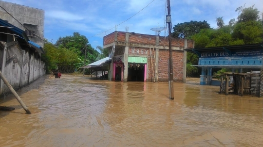 Seperti ini luapan banjir 2 meter yang rendam dua desa di Aceh