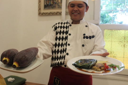 Mencicipi Steak Jantung Pisang, kuliner berkelas khas Malang