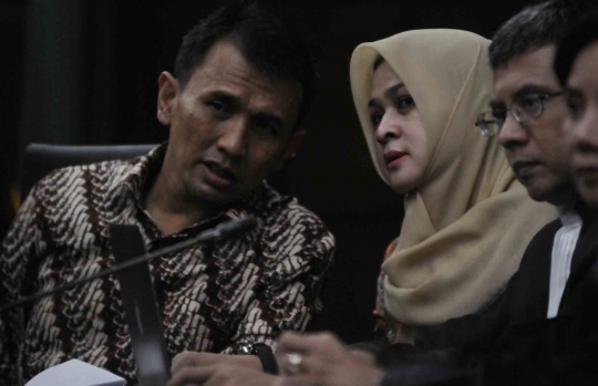 Gatot Pujo berdampingan istri jalani sidang korupsi PTUN Medan