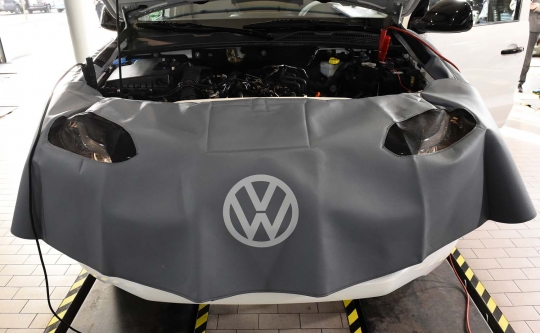 Intip cara canggih VW upgrade software Amarok