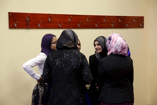 Keakraban Obama ngobrol bareng jemaah masjid di Baltimore